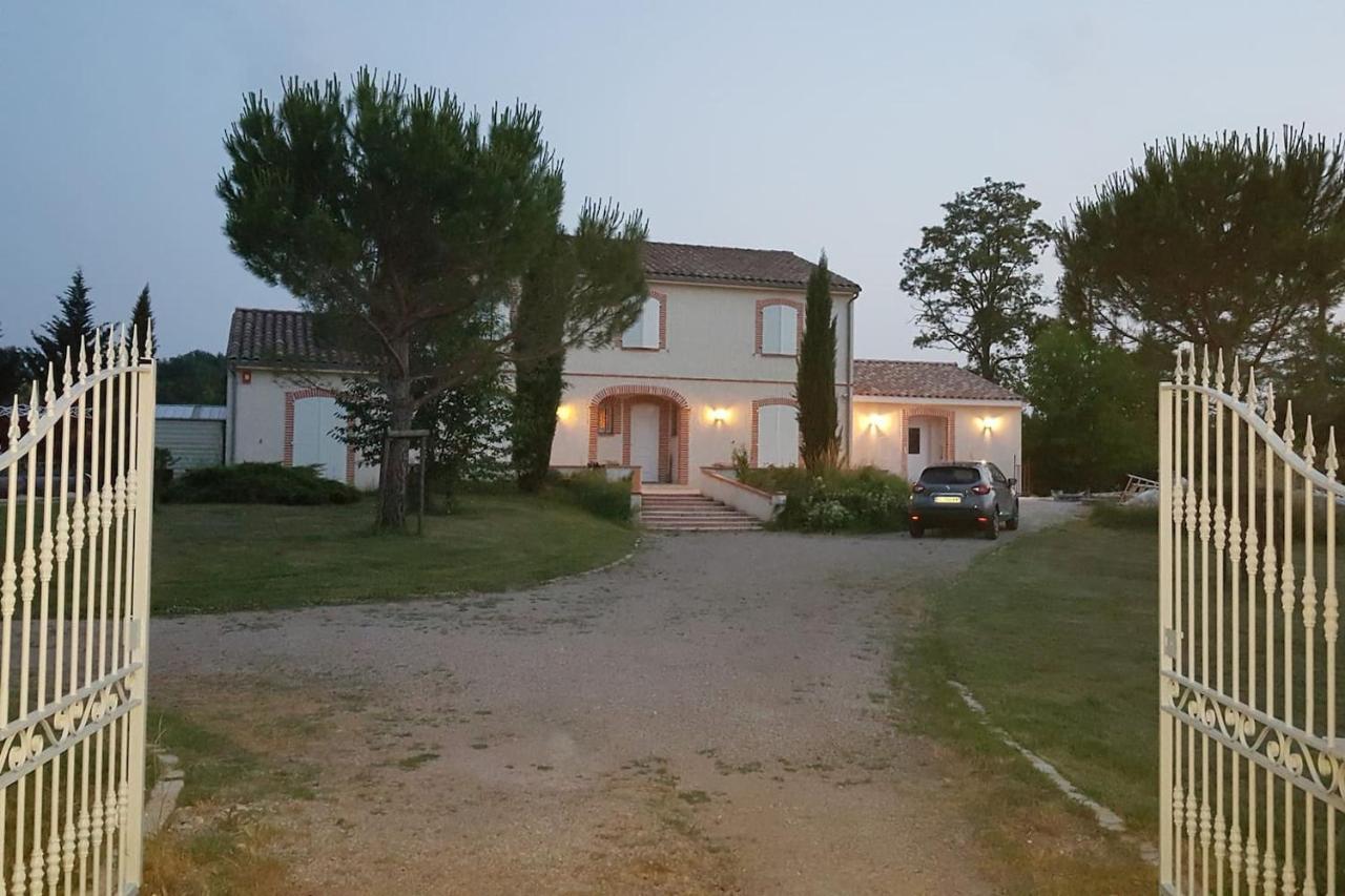 Logement Avec Piscine, Classe 3 Etoiles, De 42 M2 Tout Confort Au Calme Pour Un Couple Cahuzac-sur-Vere Ngoại thất bức ảnh